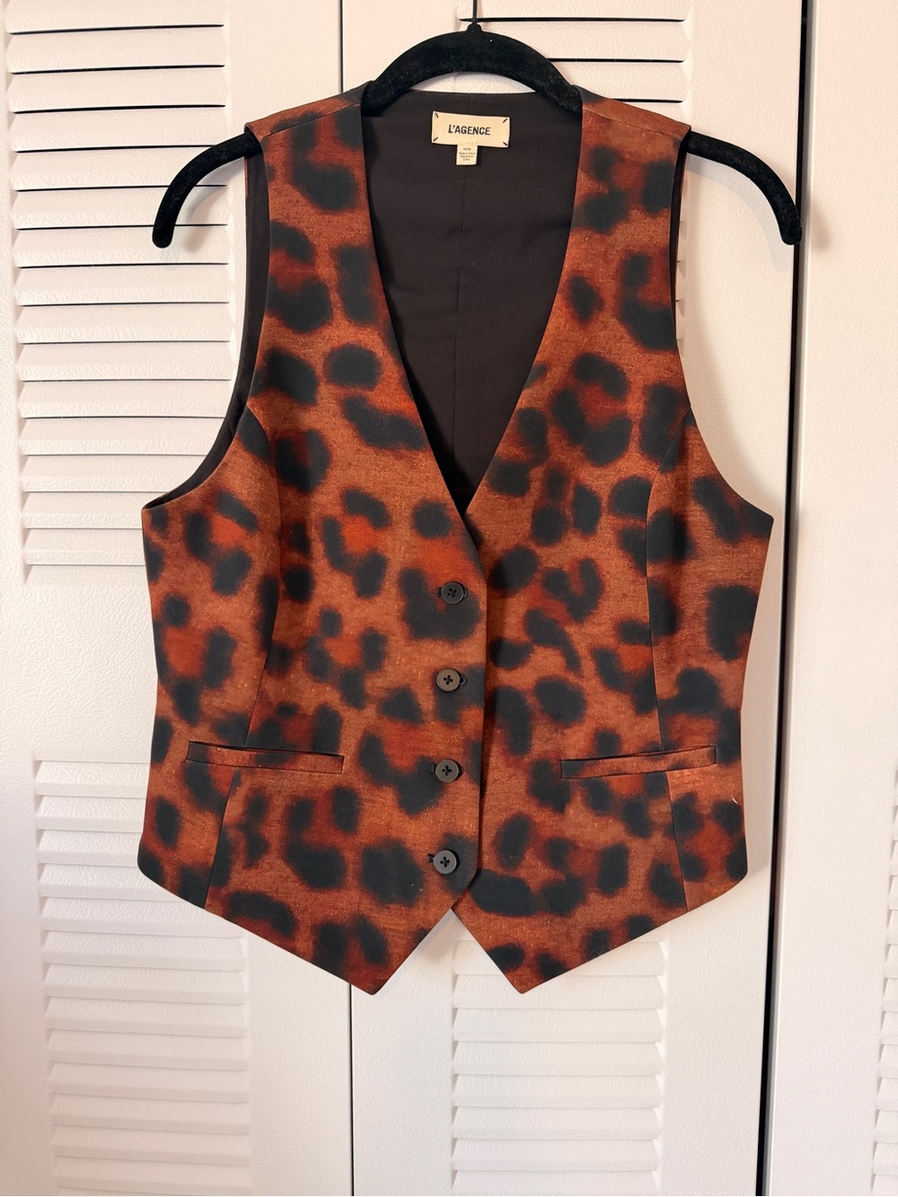 LAGENCE Drina Vest Top in Leopard Print